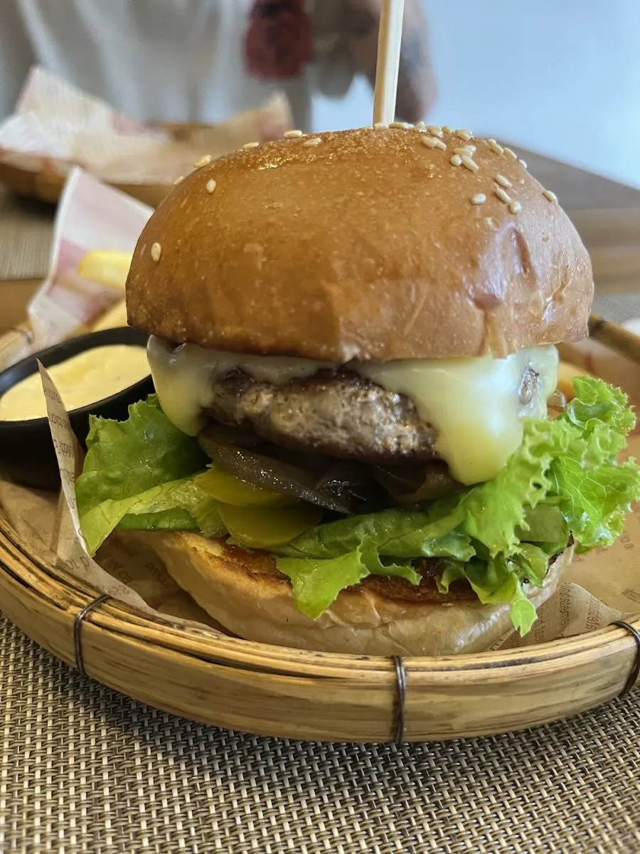 Cheese burger