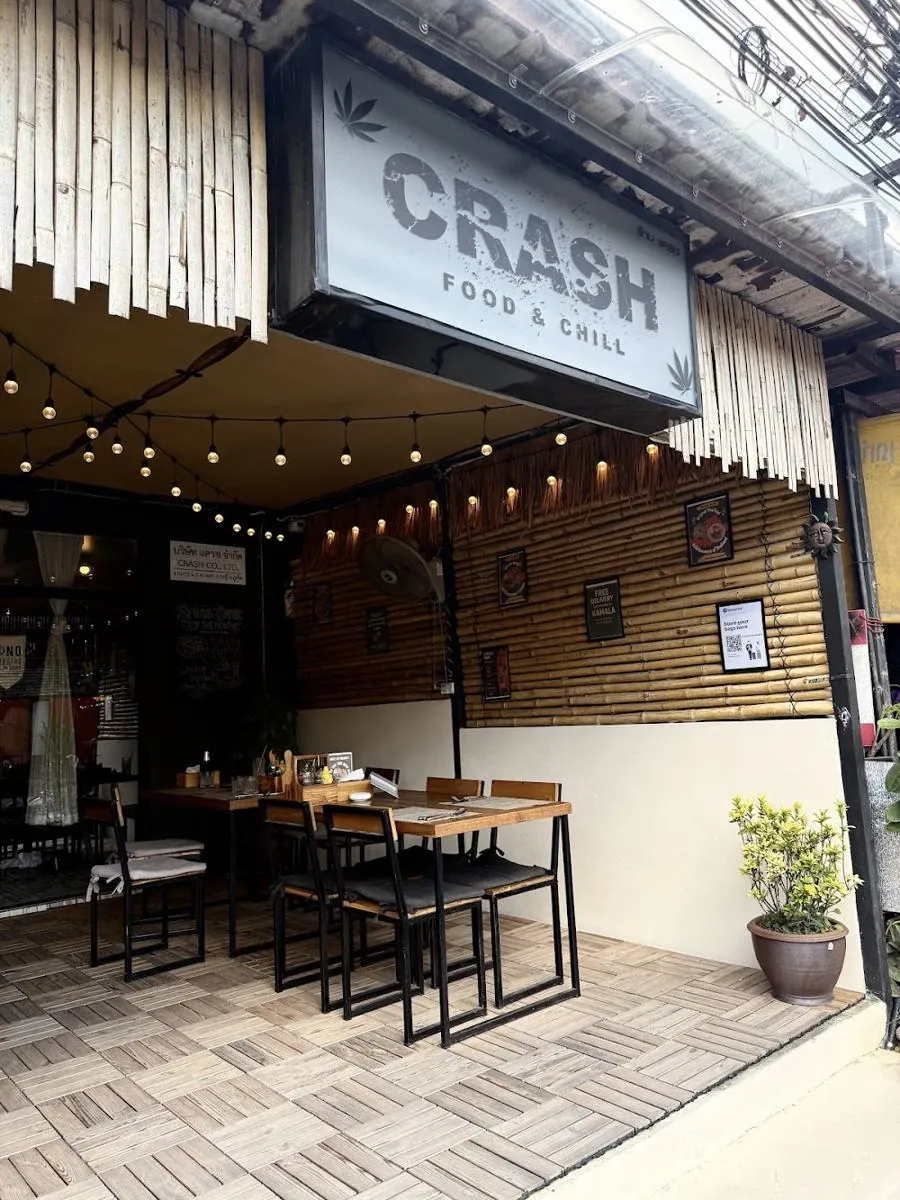 Inside and outside Crash, Kamala